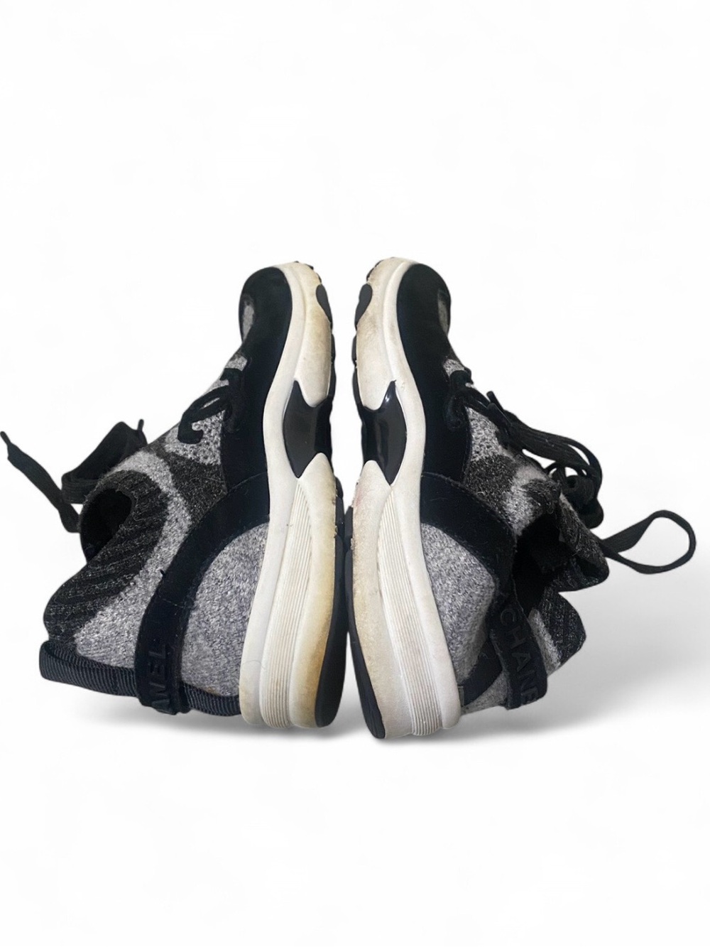 CHANEL Black & Gray Felt Low-Top Sneakers - Picture 7 of 10